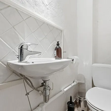 Апартаменты Le Bernardin Duplex - Proche Place Nationale Антиб