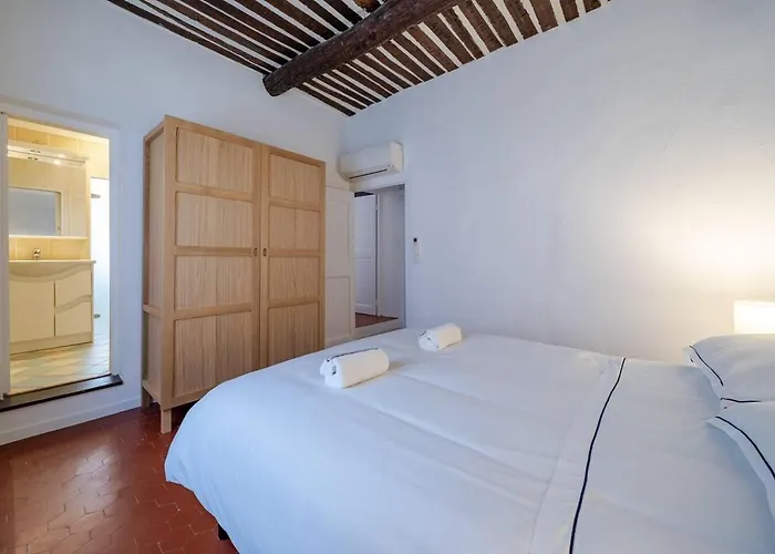 Le Bernardin Duplex - Proche Place Nationale * Antibes