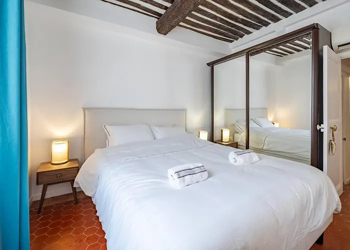 Le Bernardin Duplex - Proche Place Nationale * Antibes